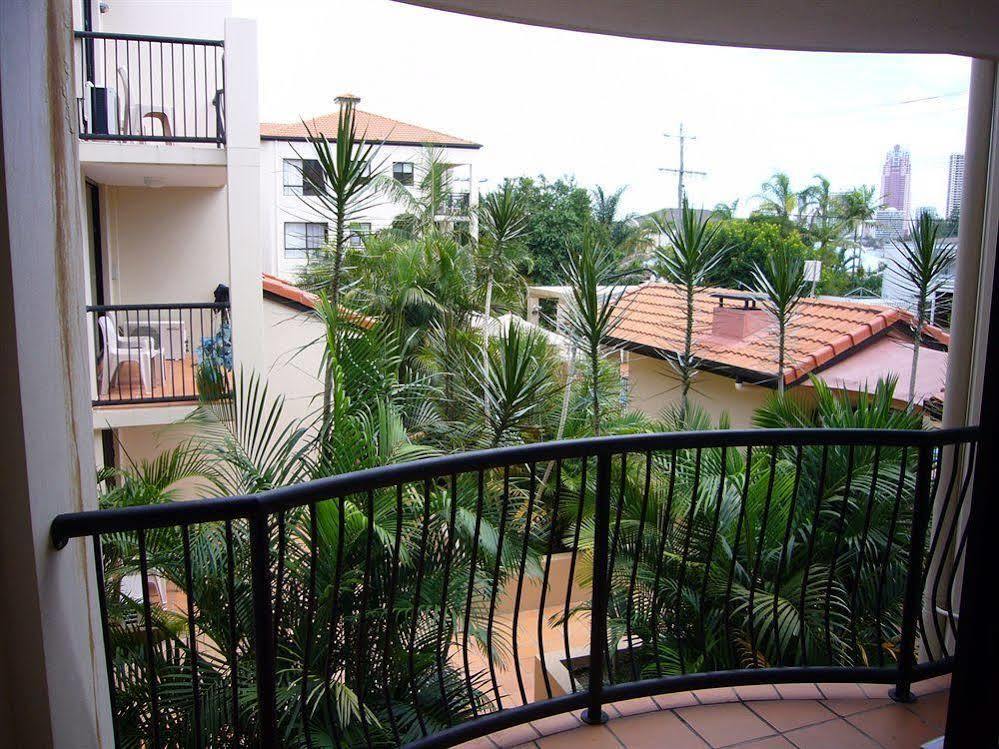 Chevron Palms By Gold Coast Premium Aparthotel Exterior photo