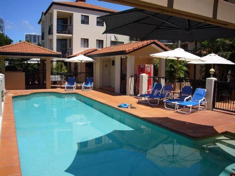 Chevron Palms By Gold Coast Premium Aparthotel Exterior photo